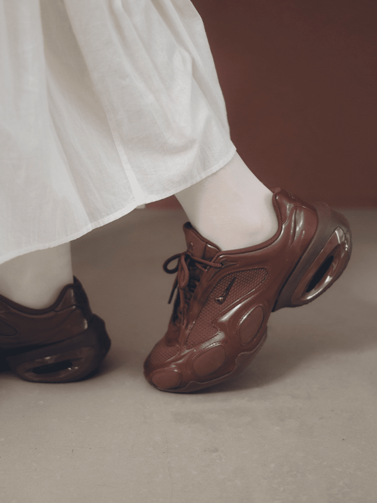 NIKE】W NIKE V2K RUN(スニーカー)｜シューズ｜emmi（エミ）の通販